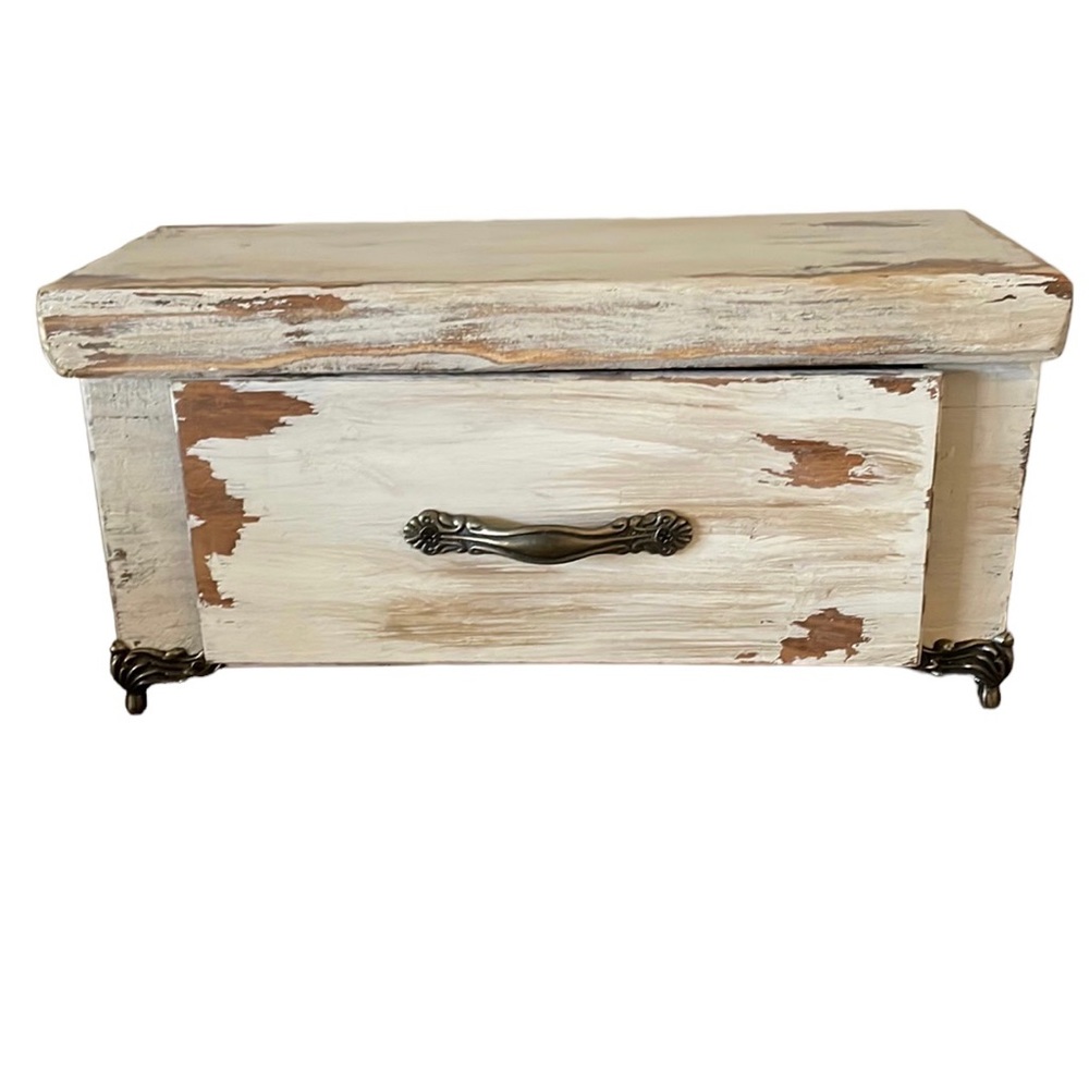Jewelry Box. Bandsaw Box. Trinket box. One of a kind. Unisex.